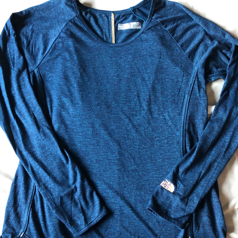 North Face women’s long sleeve shirt